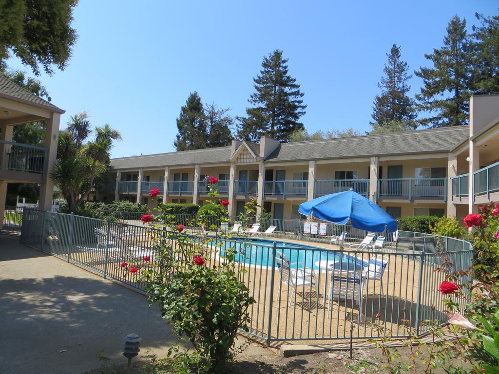 Days Inn By Wyndham Redwood City Exterior foto